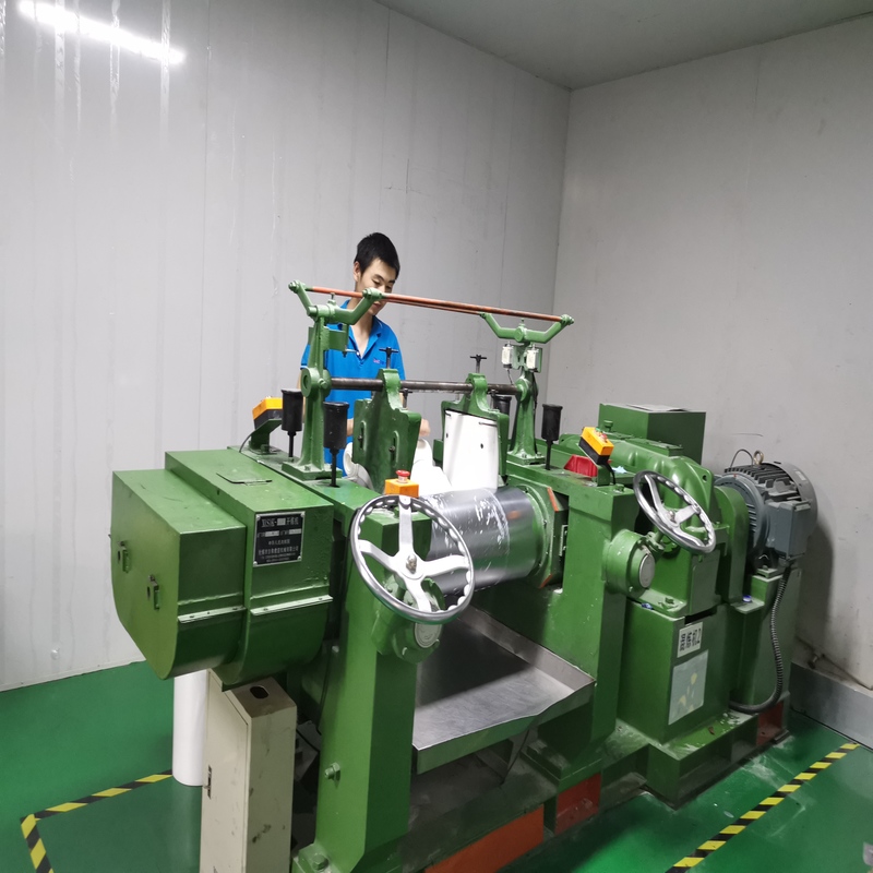 煉膠機2臺
